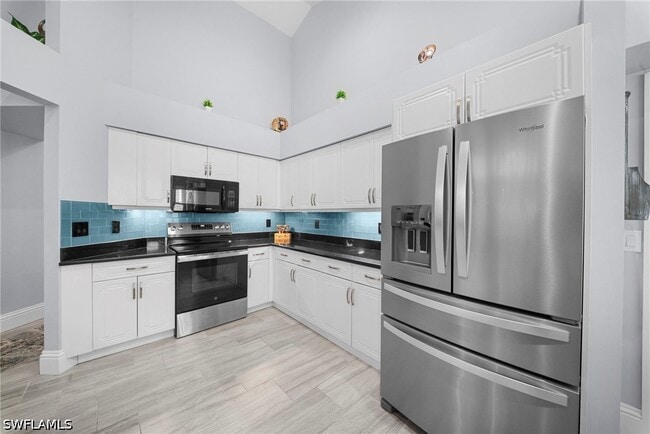 Building Photo - 159 Lady Palm Dr