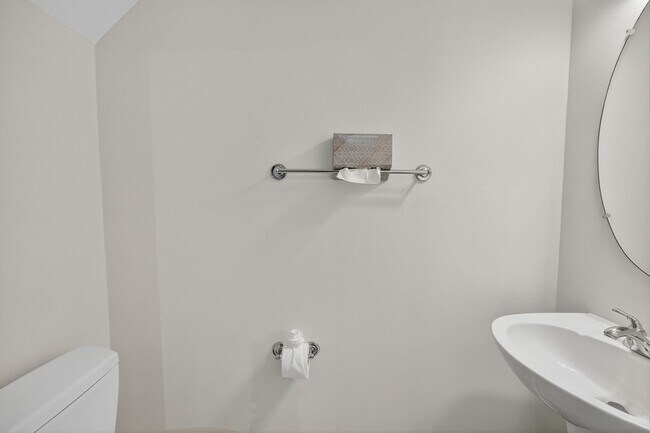 Building Photo - 801 Pleasant Dr