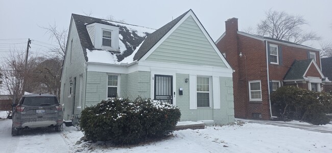 Building Photo - 12311 Laing St