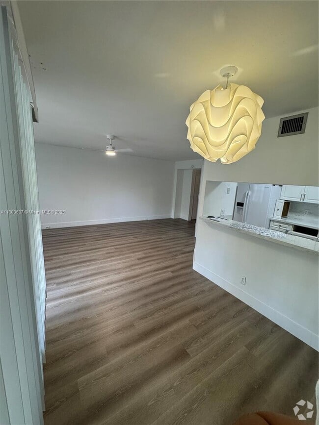 Building Photo - 12850 SW 4th Ct