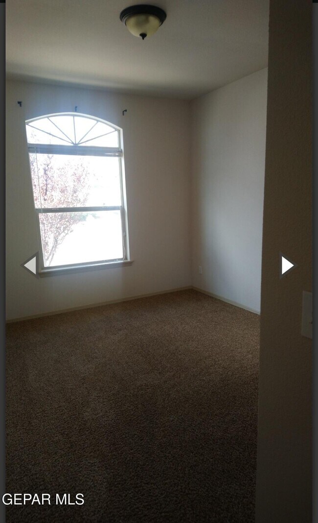 Building Photo - 6700 Cabana Del Sol Dr