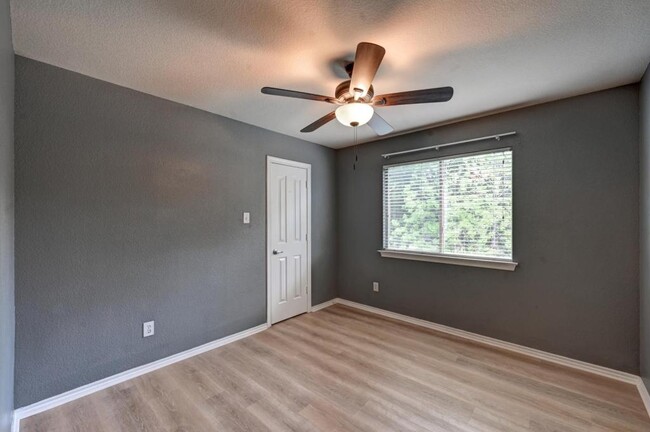 Building Photo - 5755 Skinner Way