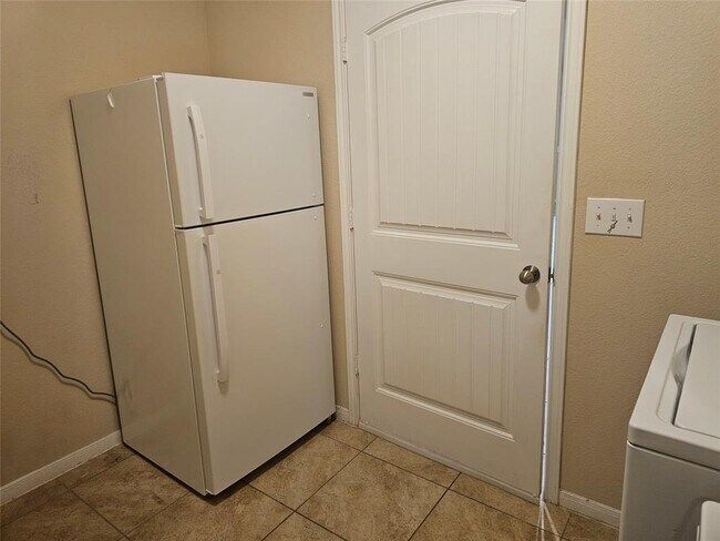 Building Photo - 3112 Armidale Dr