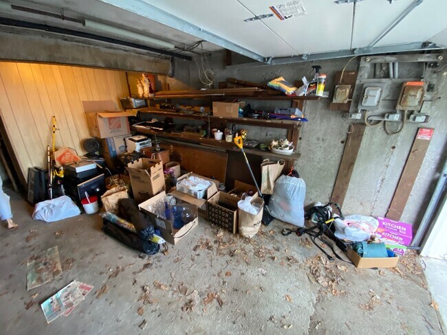 Building Photo - 43-45 Hall Avenue - 45