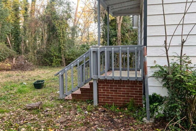 Building Photo - 431 Bussey Ave