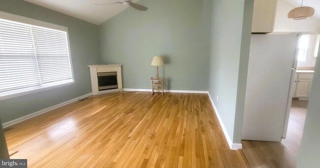 Building Photo - 38518 S Hampton Dr