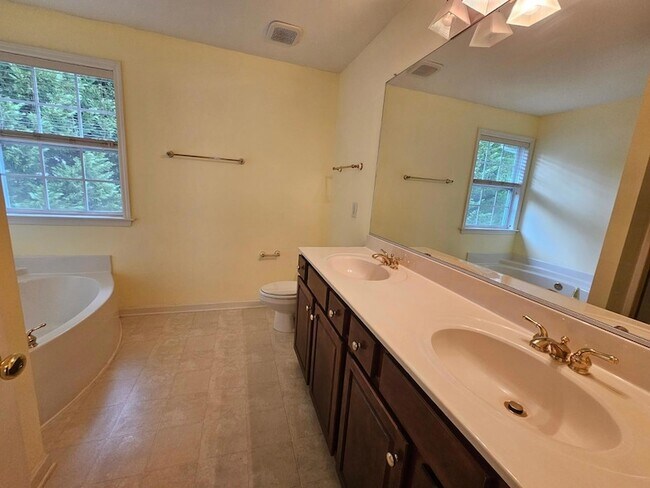 Building Photo - 2307 Brasstown Ln