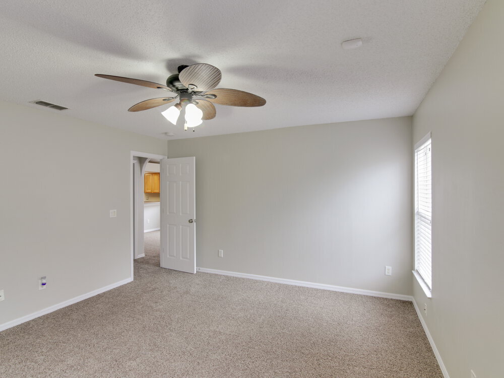 Building Photo - 16329 Coopers Hawk Ave