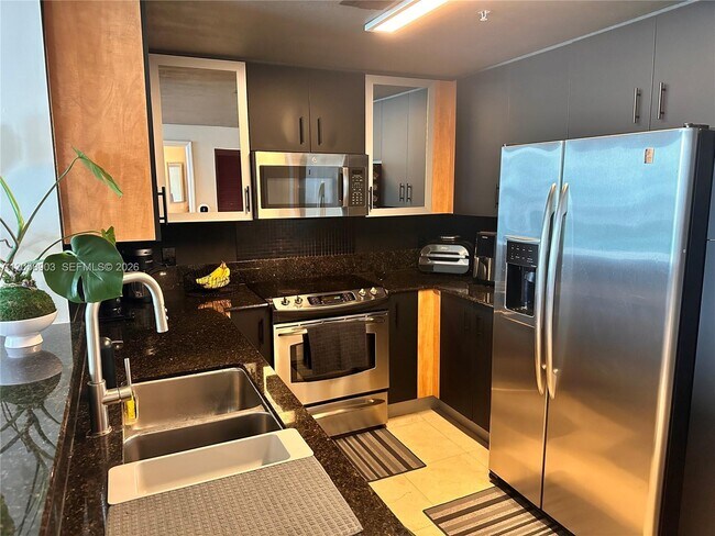 Building Photo - 7900 Harbor Island Dr