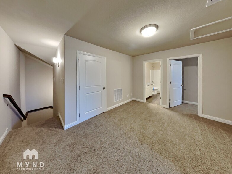 Building Photo - 803 Rolling Terrace Cir