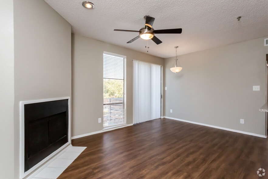 2BR,1BA - 803SF B1 - LIVING AREA - Soho