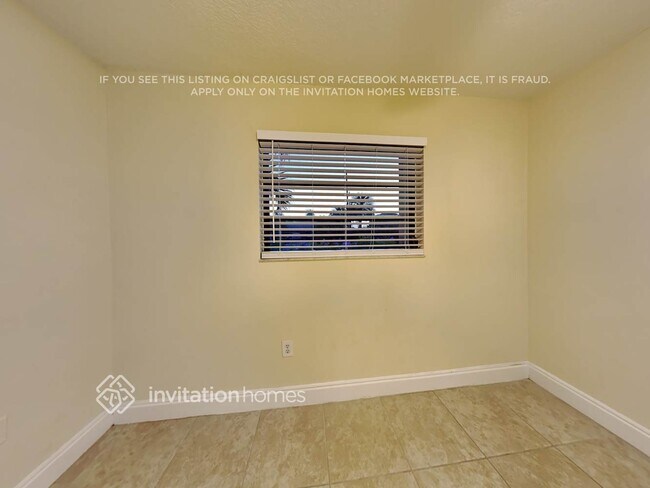 Building Photo - 3380 SW 139th Ave