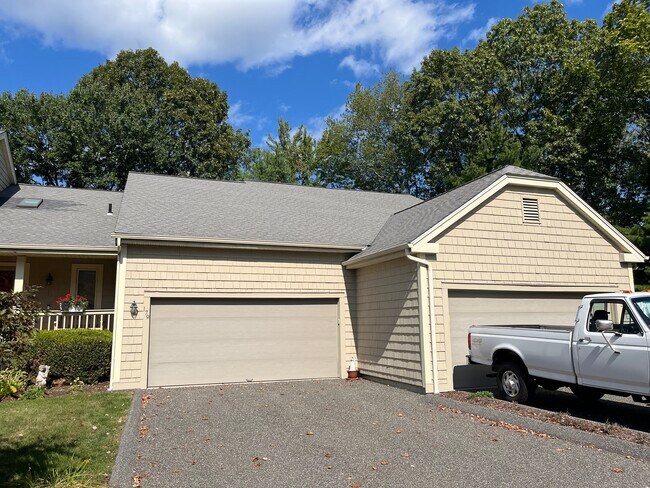 Building Photo - 12 Boulevard Dr