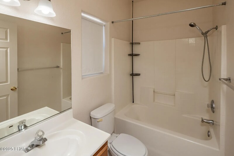 Building Photo - 3188 Desert Dr
