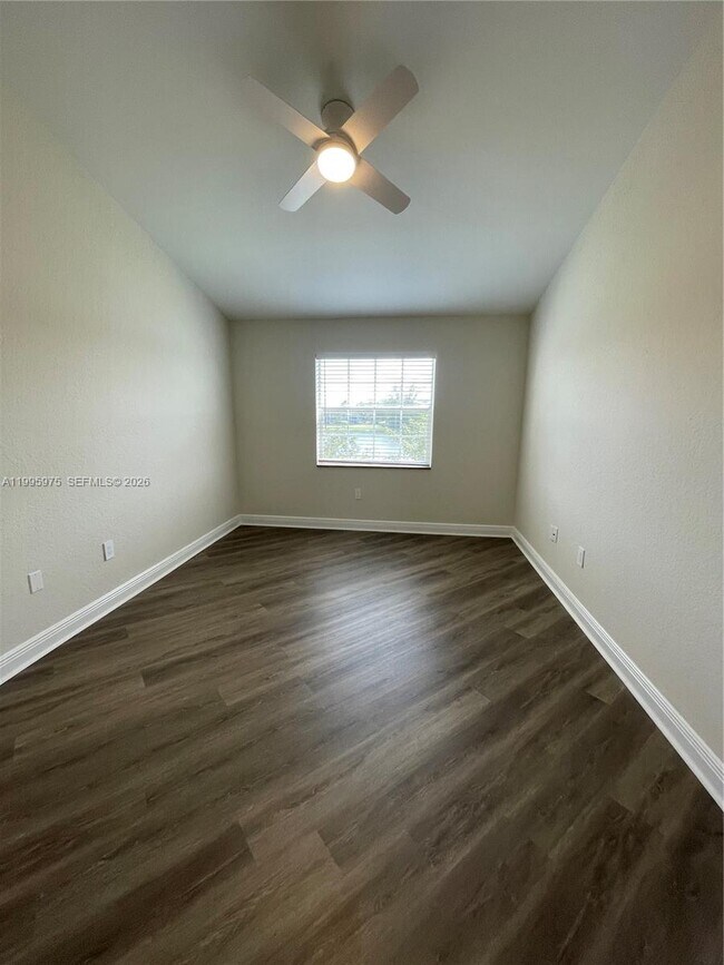 Building Photo - 2850 N Oakland Forest Dr