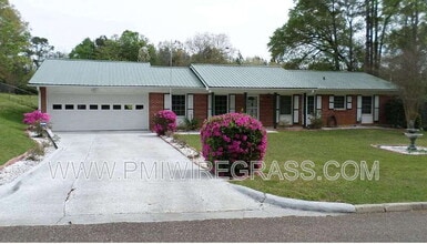 Building Photo - 31 Andrews Dr