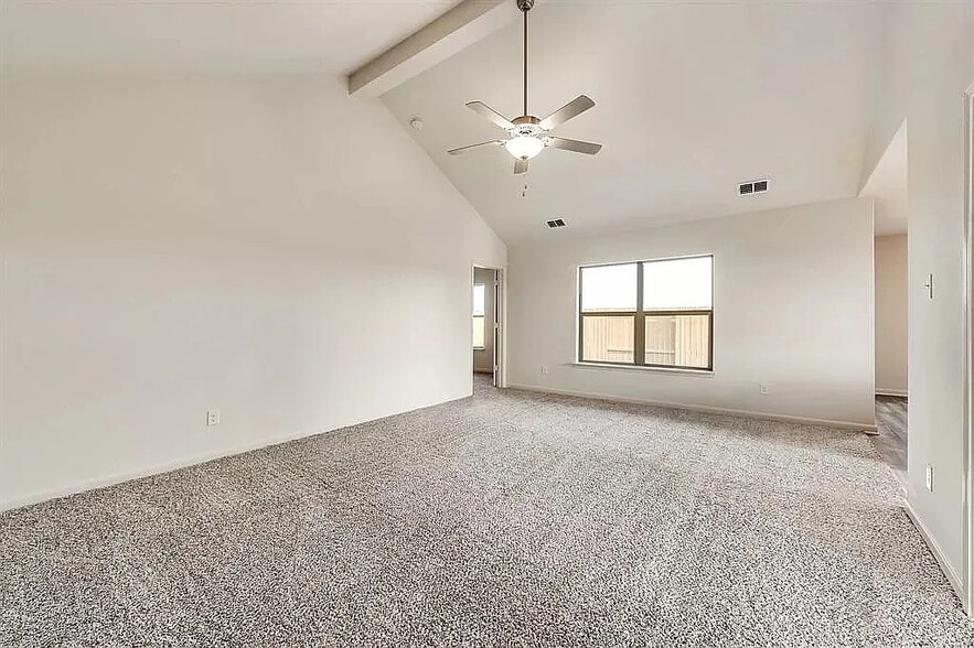 Building Photo - Room in House on Musselshell Dr