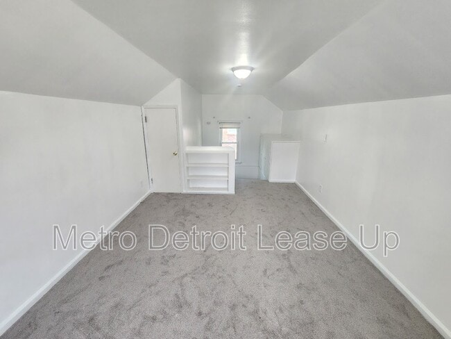 Building Photo - 19455 Avon Ave