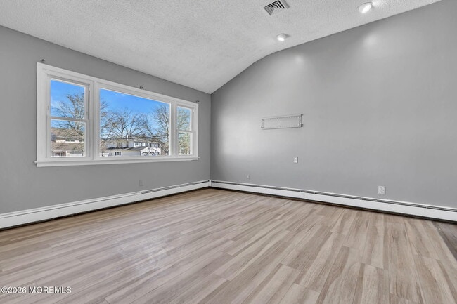 Building Photo - 1094 June Ct