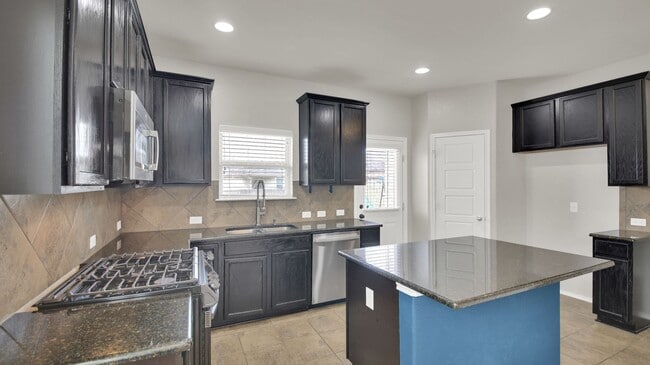 Building Photo - Spacious Buda Rental with Open Layout & Garage