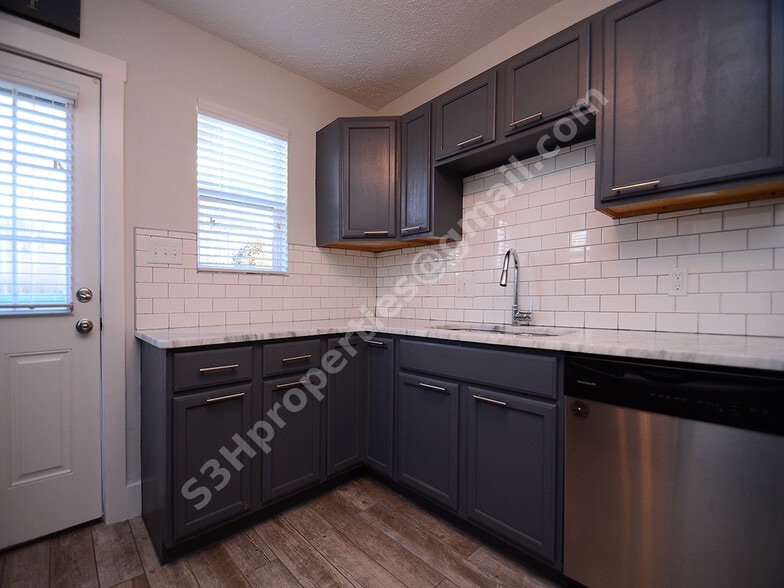 Building Photo - 2304 N 65th St