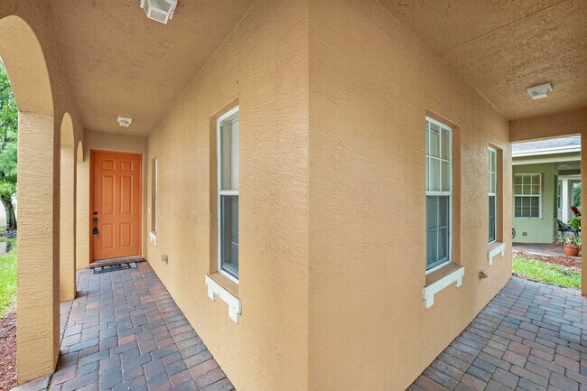 Building Photo - 2567 SE Ruskin Dr