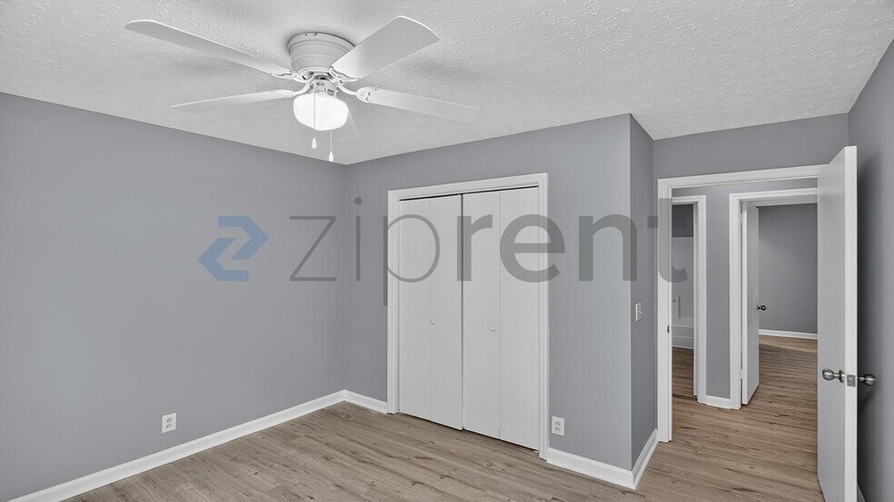 Building Photo - Unit