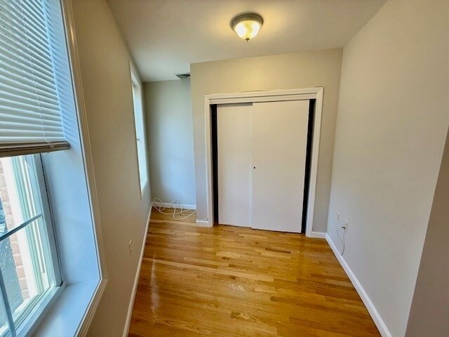 Building Photo - 13 Snow Hill St