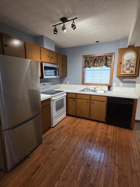 Building Photo - 4197 Bradley Dr SW