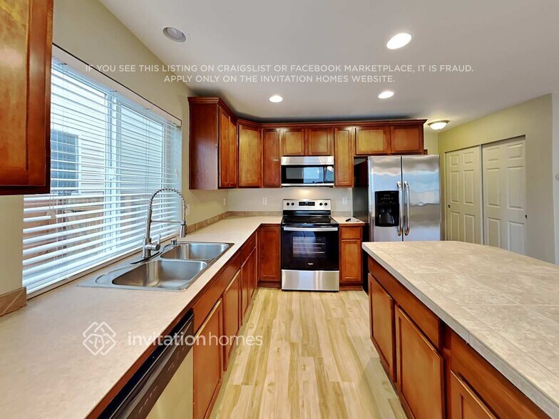Building Photo - 8411 205th St Ct E