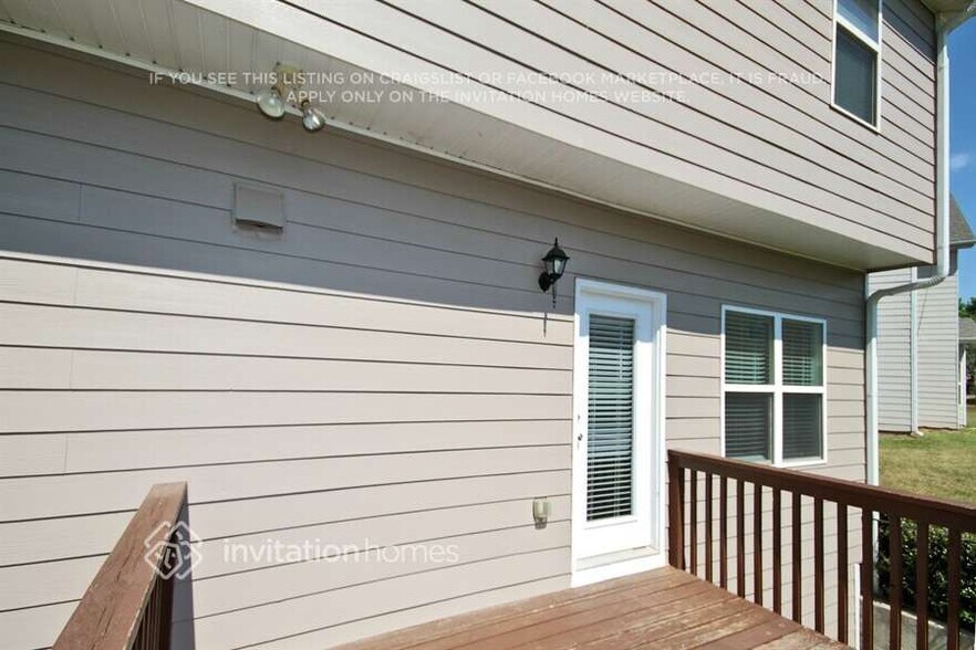 Building Photo - 134 Lynnfield Cir SE