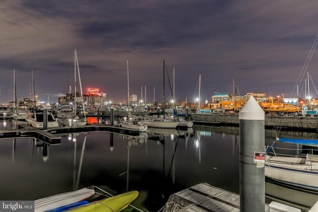 Building Photo - 1236 Harbor Island Walk