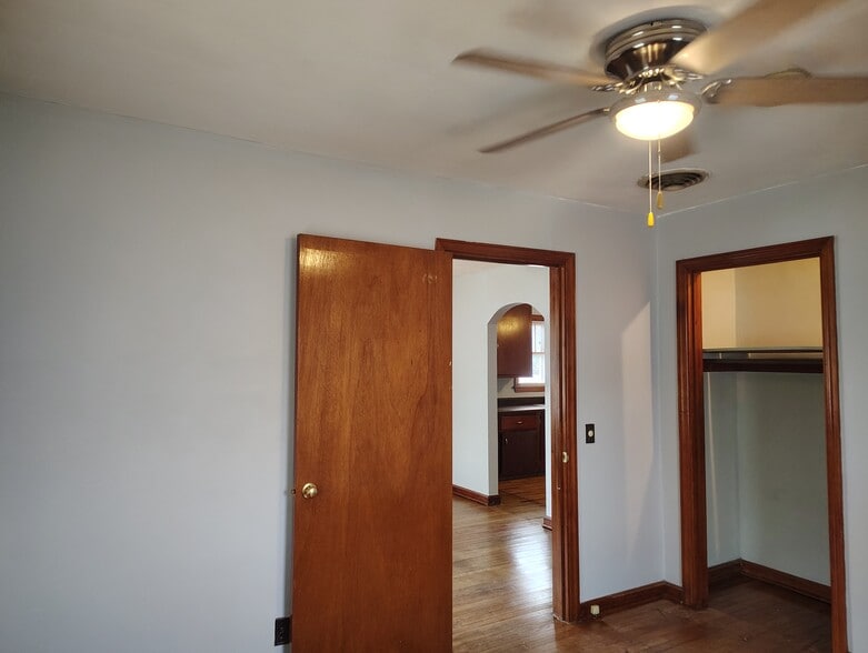 Building Photo - 4700 Ross Ave