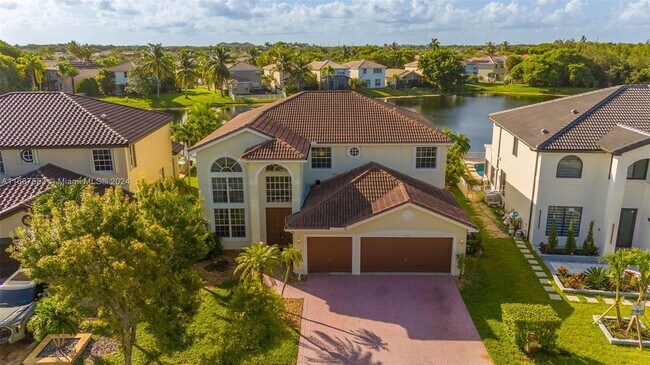 Building Photo - 2231 SW 164th Ave