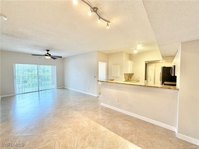 Building Photo - 1820 Florida Club Cir