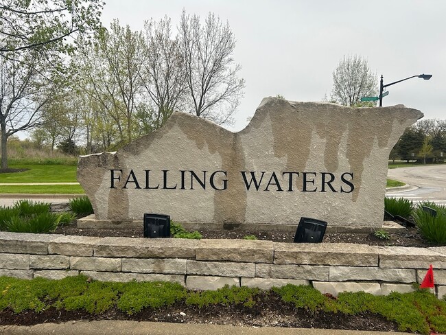 Building Photo - 3165 Falling Waters Ln
