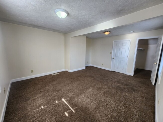 Building Photo - 2 Bedroom Home on the Southside