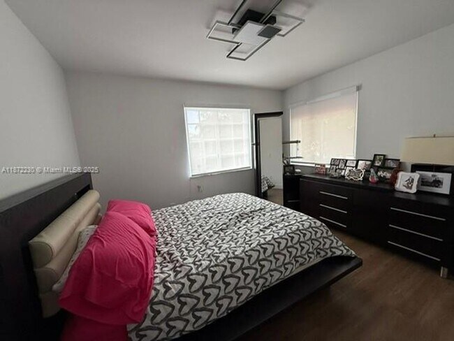 Building Photo - 6901 NW 112th Ave