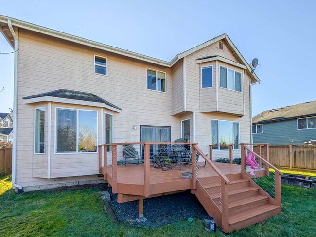 Building Photo - 5907 77th Dr NE