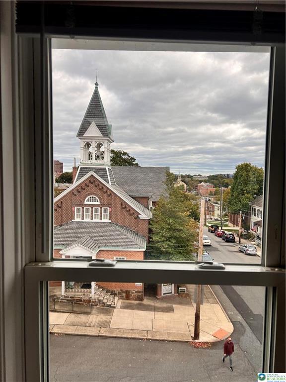 Building Photo - 402 Prospect Ave