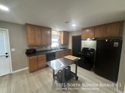 Building Photo - 5901 N Aldrich Ave
