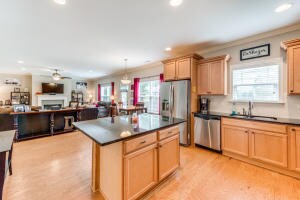Building Photo - 7506 Hampstead Hall Dr