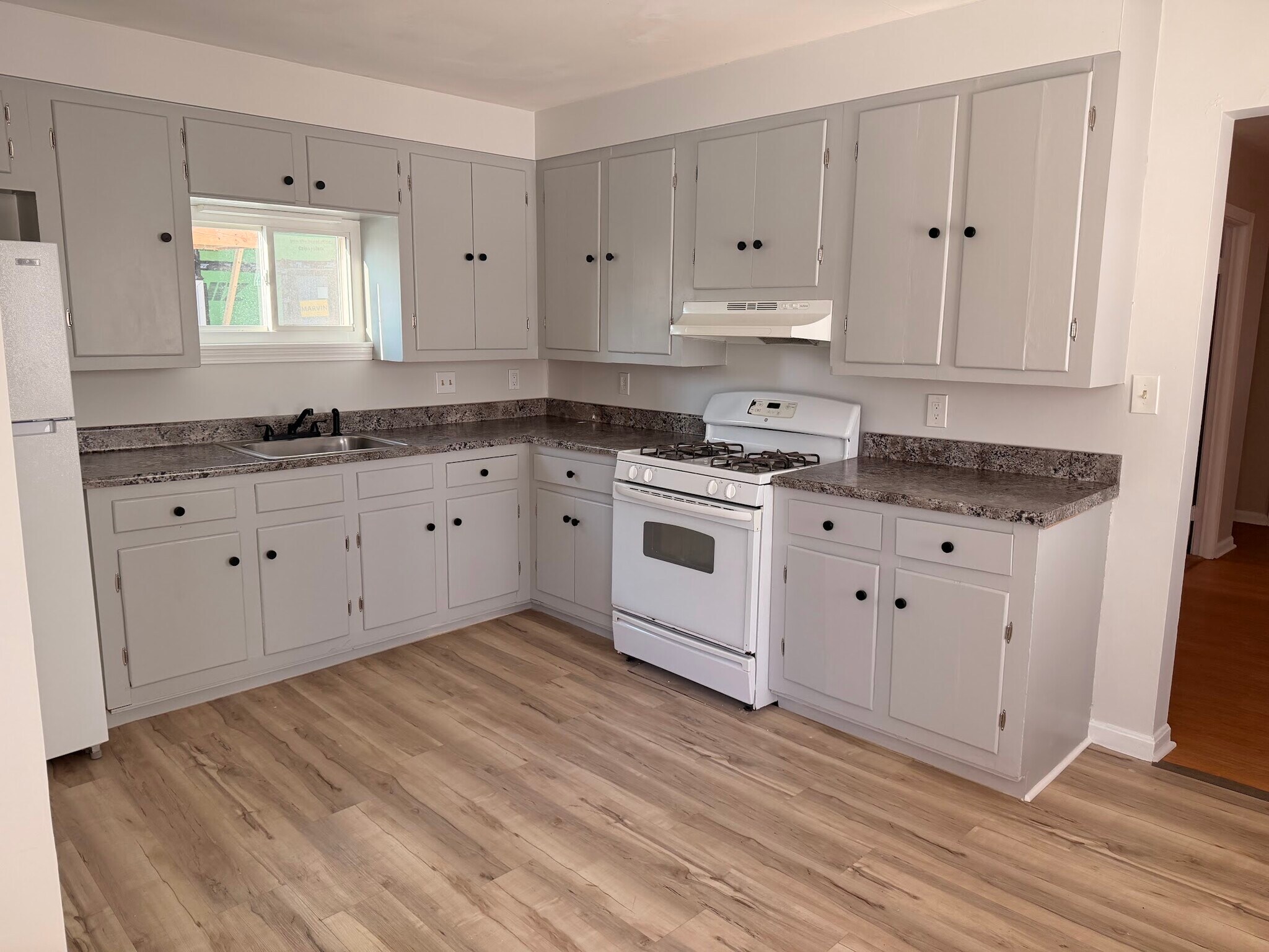 Building Photo - 6 Ellsworth St