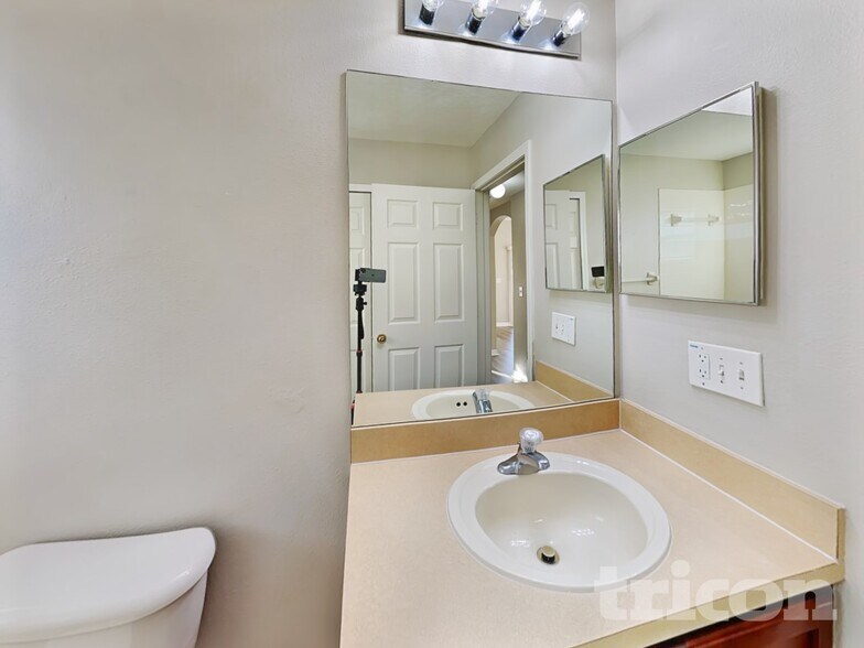 Building Photo - 3548 Cardinal Feather Dr