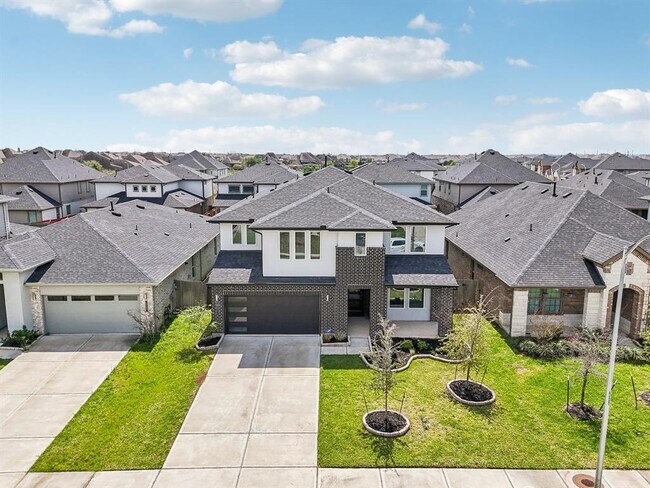 Building Photo - 29211 Pikes Peak Dr