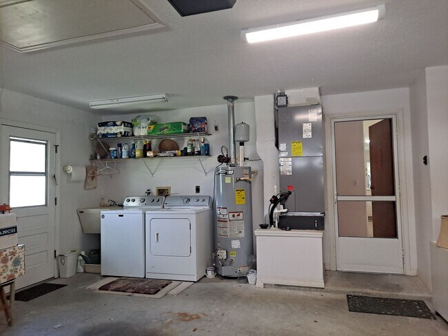 Building Photo - BEACHSIDE NSB FURNISHED RENTAL AVAILABLE MONTHLY!