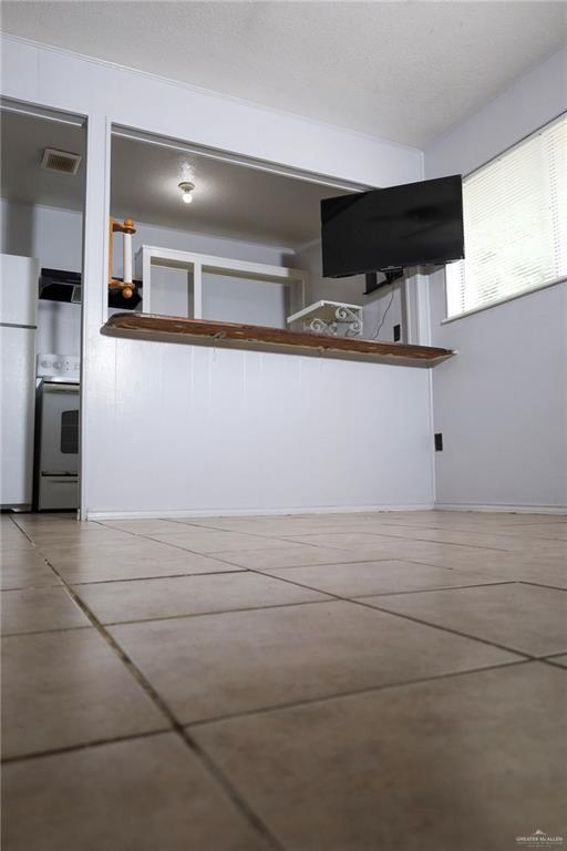 Building Photo - 1201 Wisteria Ave W