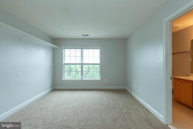 Building Photo - 391 Sheerer Dr
