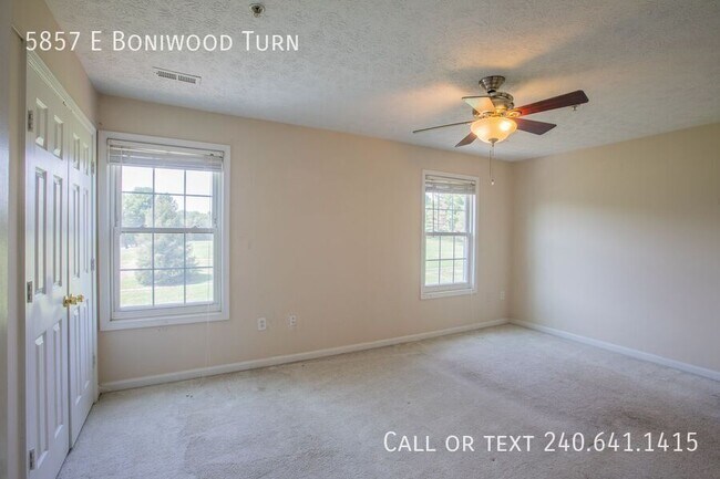 Building Photo - 5857 E Boniwood Turn