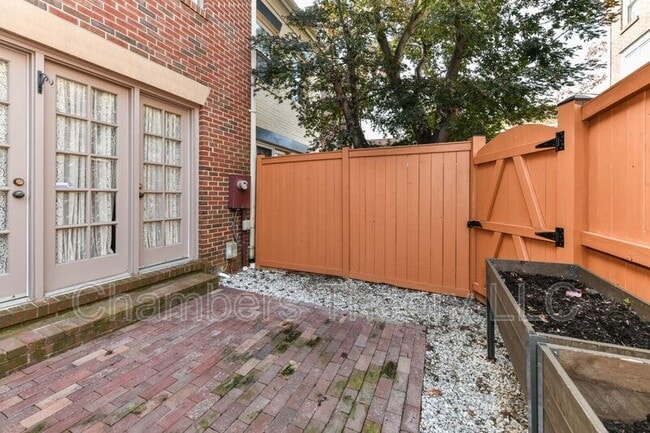 Building Photo - 1121 Portner Rd